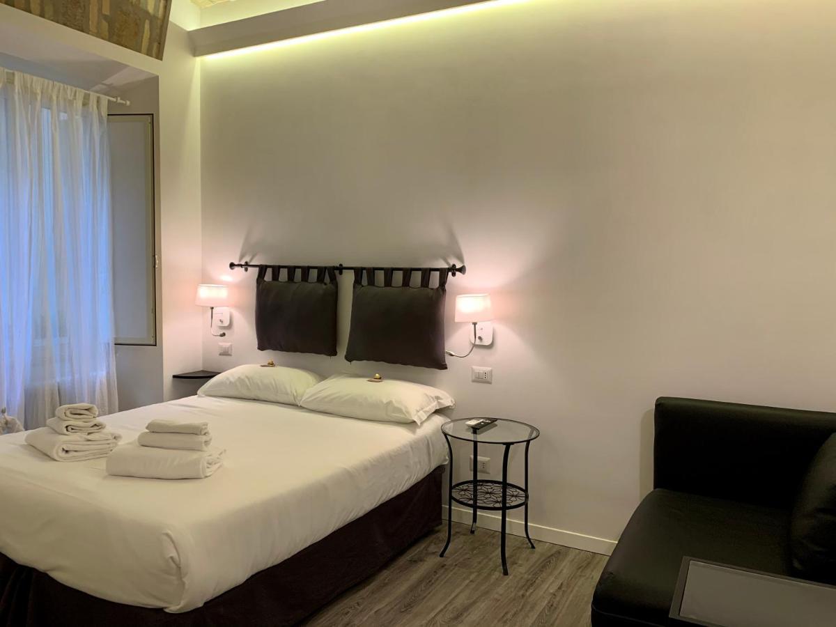 Luxury Near Colosseum 2* Rom